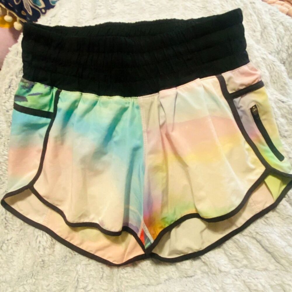 RARE Lululemon SeaWheeze Sky To SeaWheeze Speed Short EUC Size 6 - Picture 4 of 8